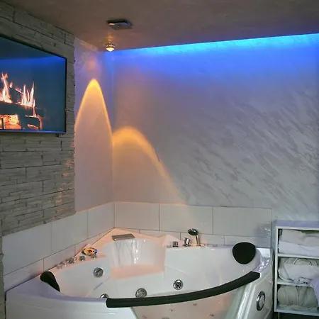 Blue House Apartment