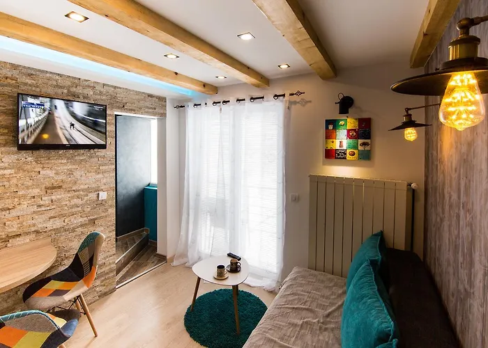 Blue House 즐라티보